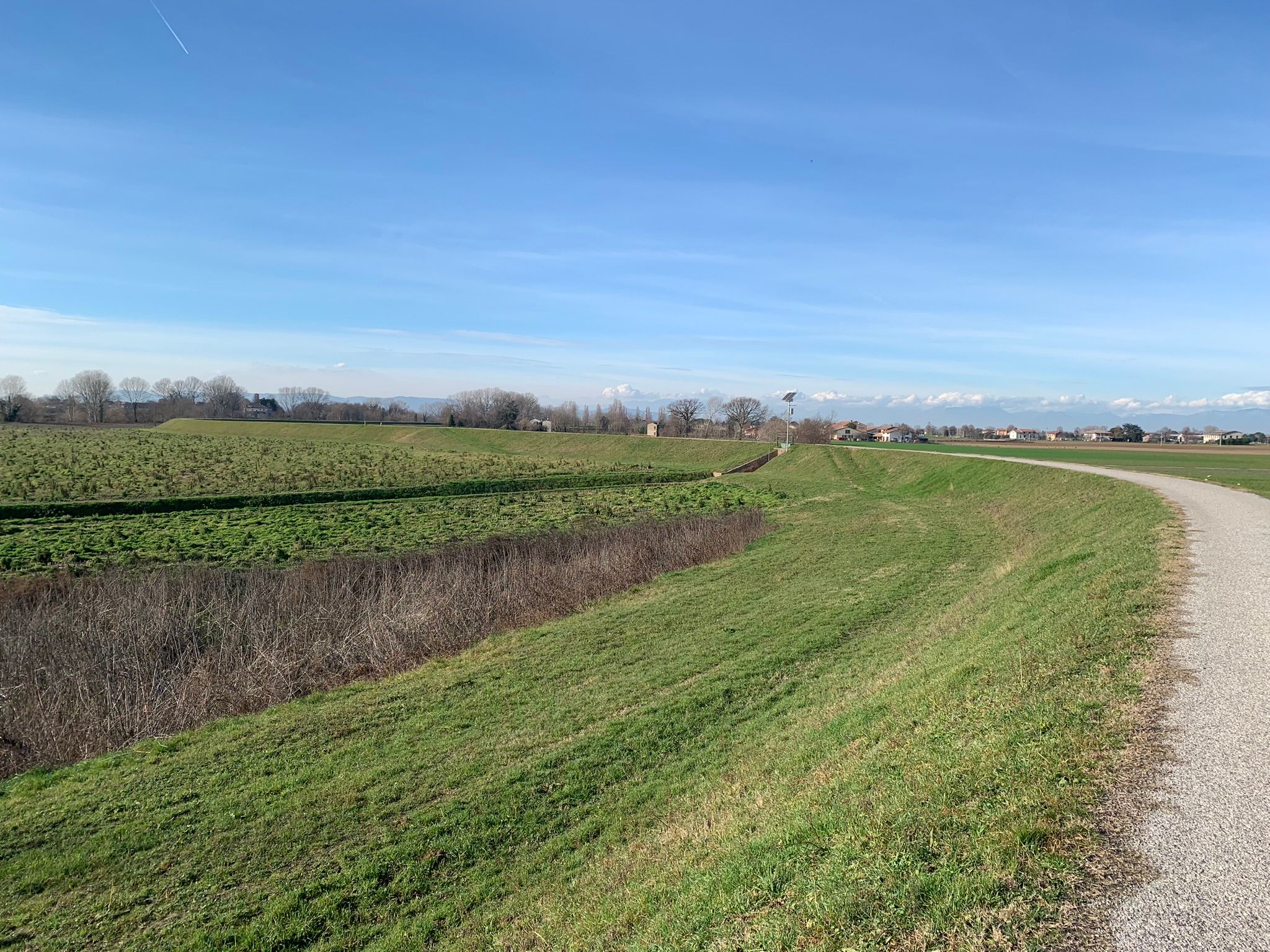 Euganean Hills + Bacchiglione river cycle path