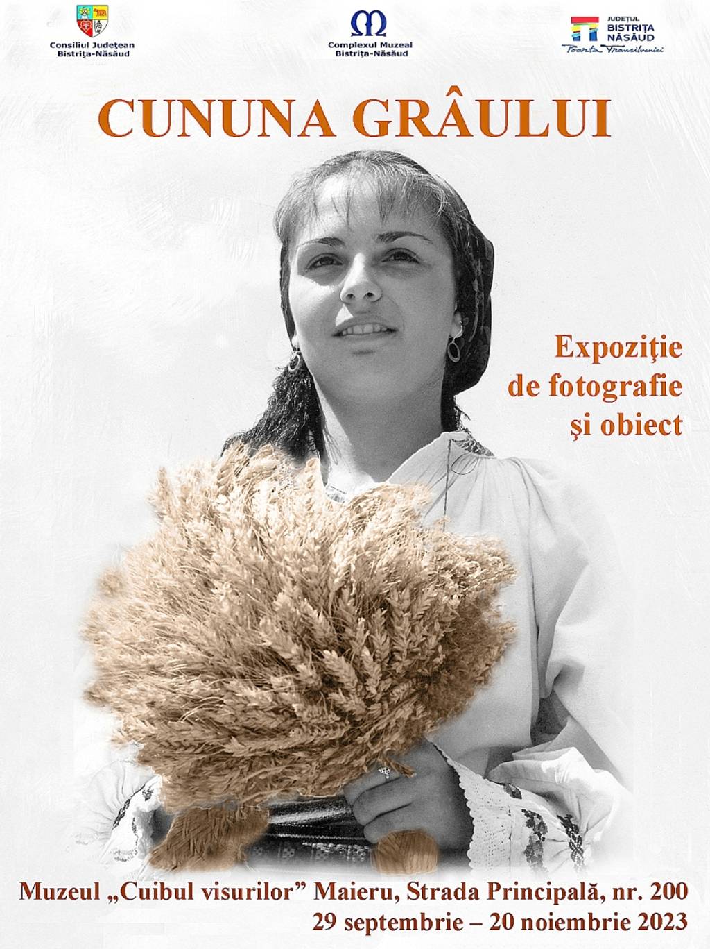 Expoziţie de fotografie și obiect "Cununa grâului"